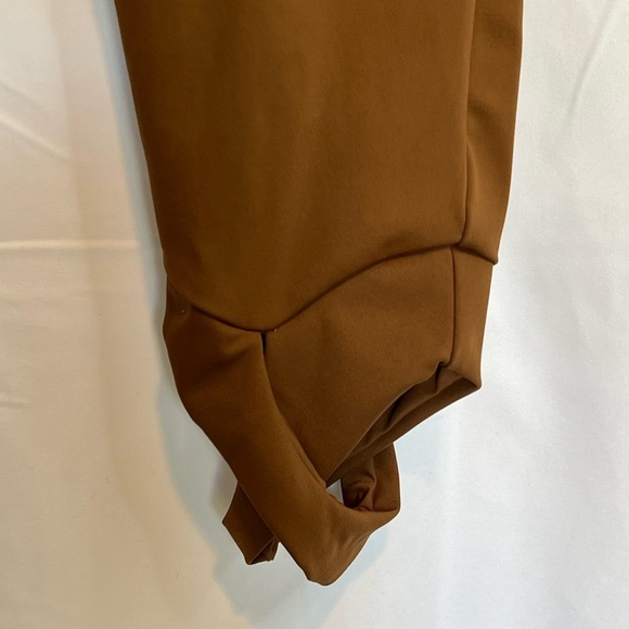Devon Windsor Elsie High Waisted Cropped Workout Leggings Size LG Mocha Brown - Picture 2 of 8